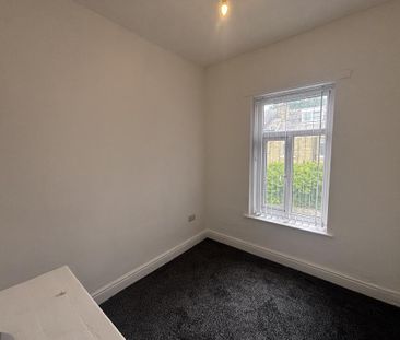 2 bedroom property to rent - Photo 1