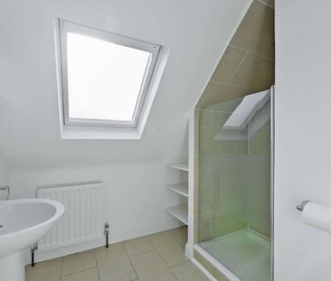 A one-bedroom annex located in the heart of Marlow with bills included - Photo 3