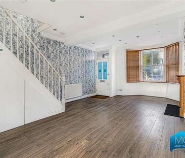 Birkbeck Road, North Finchley, London, N12 - Photo 2