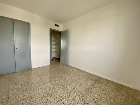 Location Appartement 3 pièces 56m² AVIGNON 84000 - Photo 2