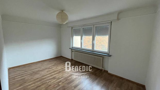 Appartement F3 avec balcon, garage et stationnement - Photo 1