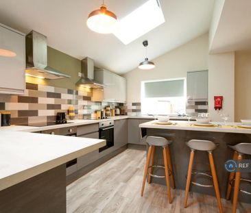 1 bedroom in a house share to rent - Photo 5