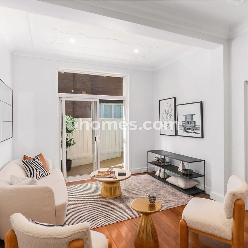 4Bedrooms, 2Bathrooms - Photo 1