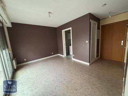 Location Appartement 1 pièce 28m² NIORT 79000 - Photo 2