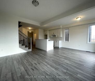 Townhouse For Lease | W8130036 - Photo 1