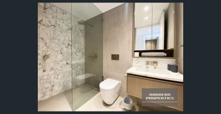 Beautifully Furnished Two Bedroom Apartment With Parking | Luxury Living at One30 Hyde Park - Photo 5