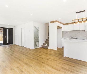 Brand New 4 Bedroom in Ellerslie - Photo 5