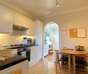 2 bedroom terraced house to rent - Photo 2