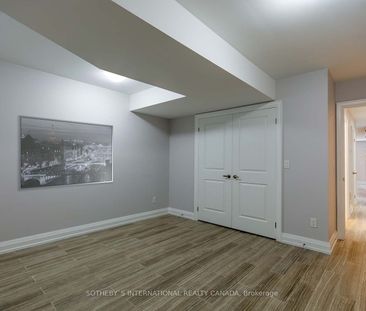 Detached Home For Lease | W8077898 - Photo 6