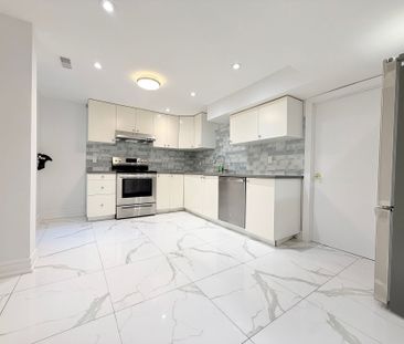 For Lease - 21 Colinayre Crescent, Toronto, Ontario - Photo 2