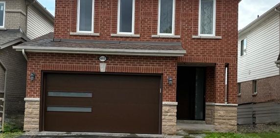For Lease - 603 Mcbean Avenue, Newmarket, Ontario - Photo 2