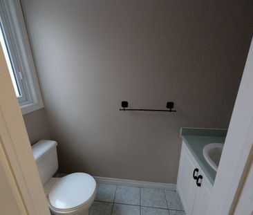 For Lease - 352 Bankside Drive, Kitchener, Ontario - Photo 5