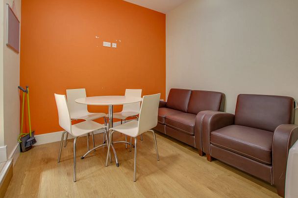 1 bed flat to rent in Cank Street, Leicester, LE1 - Photo 1