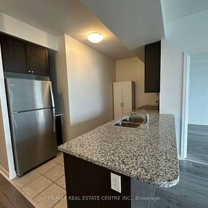 Rathburn Rd W & Confederation Gorgeous 1Bdrm Spacious Laminate Floors - Photo 2