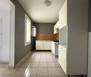 Location Maison 4 pièces 65m² - Photo 5