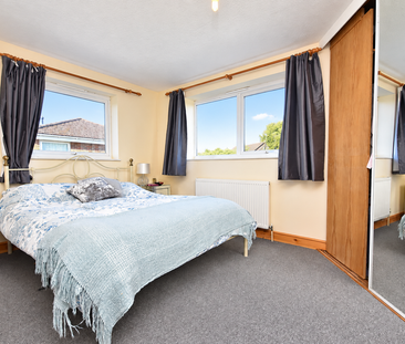 4 bedroom semi-detached house to rent - Photo 2