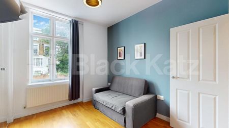 Refurbished Refurbished One Bedroom Flat in Elegant Period Conversion - Photo 5