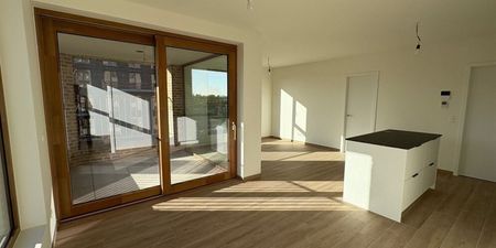 Appartement te huur in Wilrijk voor € 1.400 met 2 slaapkamers - Foto 3