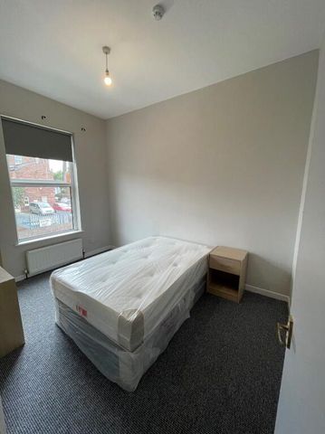 Flat 2-21 Wellesley Avenue, Belfast, BT9 6DG - Photo 3
