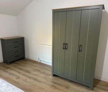 1 bedroom in a house share to rent - Photo 4