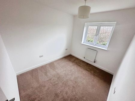 4 bedroom detached house to rent - Photo 3