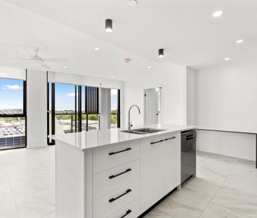 Stylish 2-Bedroom Apartment in the Heart of Chermside - Photo 6