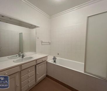 Location Appartement 3 pièces 79m² BLOIS 41000 - Photo 5