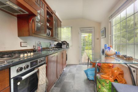 6 bedroom maisonette to rent - Photo 4