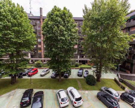 Via Raffaello Bertieri, Milan, Lombardy 20146 - Photo 3