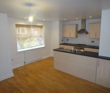 2 bedroom flat to rent - Photo 3