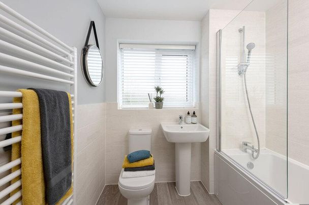 3 bedroom semi-detached house to rent - Photo 1