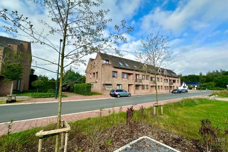 2 slaapkamer appartement met klein terras en inpandige garage vlakbij Zolder-centrum. - Foto 2