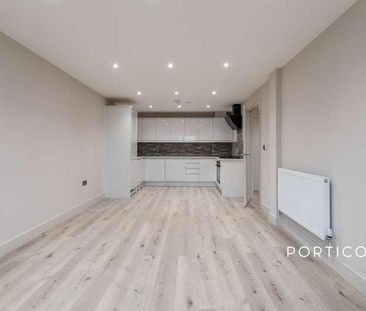 George Lane, London, E18 - Photo 4