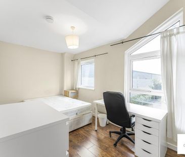 5 bedroom townhouse to rent - Photo 6