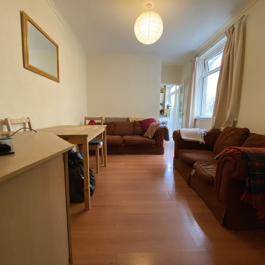 Clun Terrace, Cathays - Photo 1