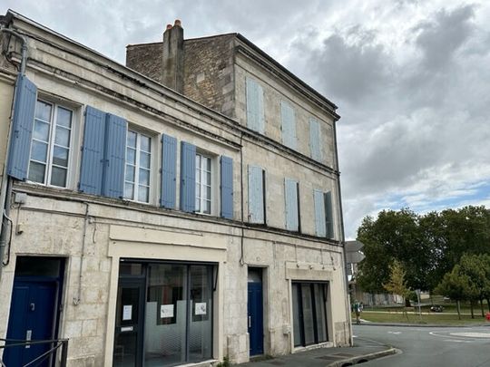 Location appartement 3 pièces, 78.85m², Rochefort - Photo 1