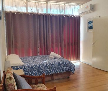 Southport Broadwater Waterfront Studio Apartment - Photo 6