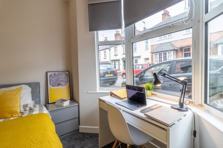 4 Bed Student Accommodation - Photo 5