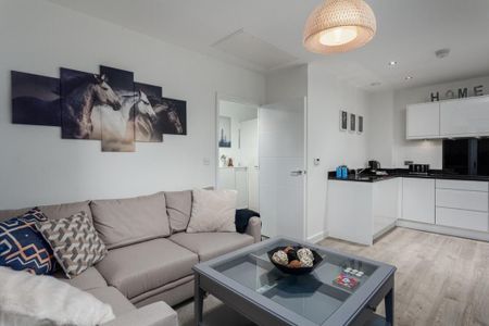 2 bedroom flat to rent - Photo 2