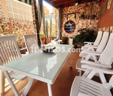 Chalet en alquiler en Calle Guacimara - Photo 3