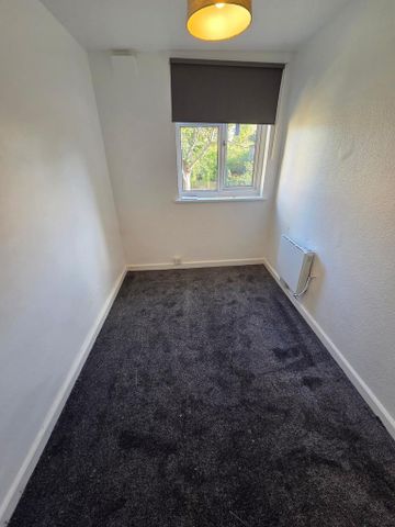 3 bedroom apartment to rent - Photo 3