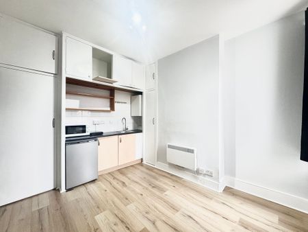 1 Bedroom Bedsit, Upper Tooting Road, London - Photo 4