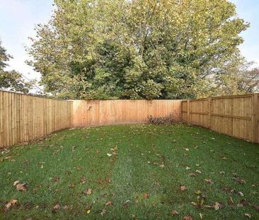Heath Lodge Close, Knutsford, WA16 - Photo 2
