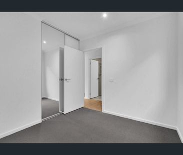 Spacious, Stylish & Ready to Move In! - Photo 6