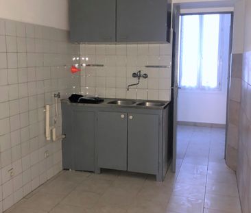 Location Appartement 2 pièces 30m² MARSEILLE 15ème - Photo 2