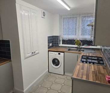 3 Bed Terraced House, Cridland St, E15 - Photo 6