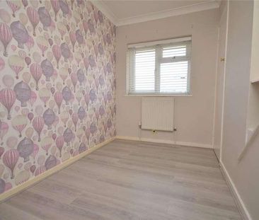 Nelson Road, Rainham, Essex, RM13 - Photo 4
