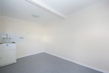 “Charming Greenslopes Cottage - Cute, Cozy &amp; Convenient” - Photo 5