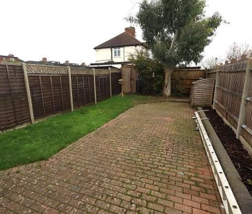 2 bedroom end of terrace house to rent - Photo 4