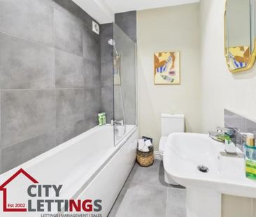 3 bedroom terraced house to rent - Photo 6